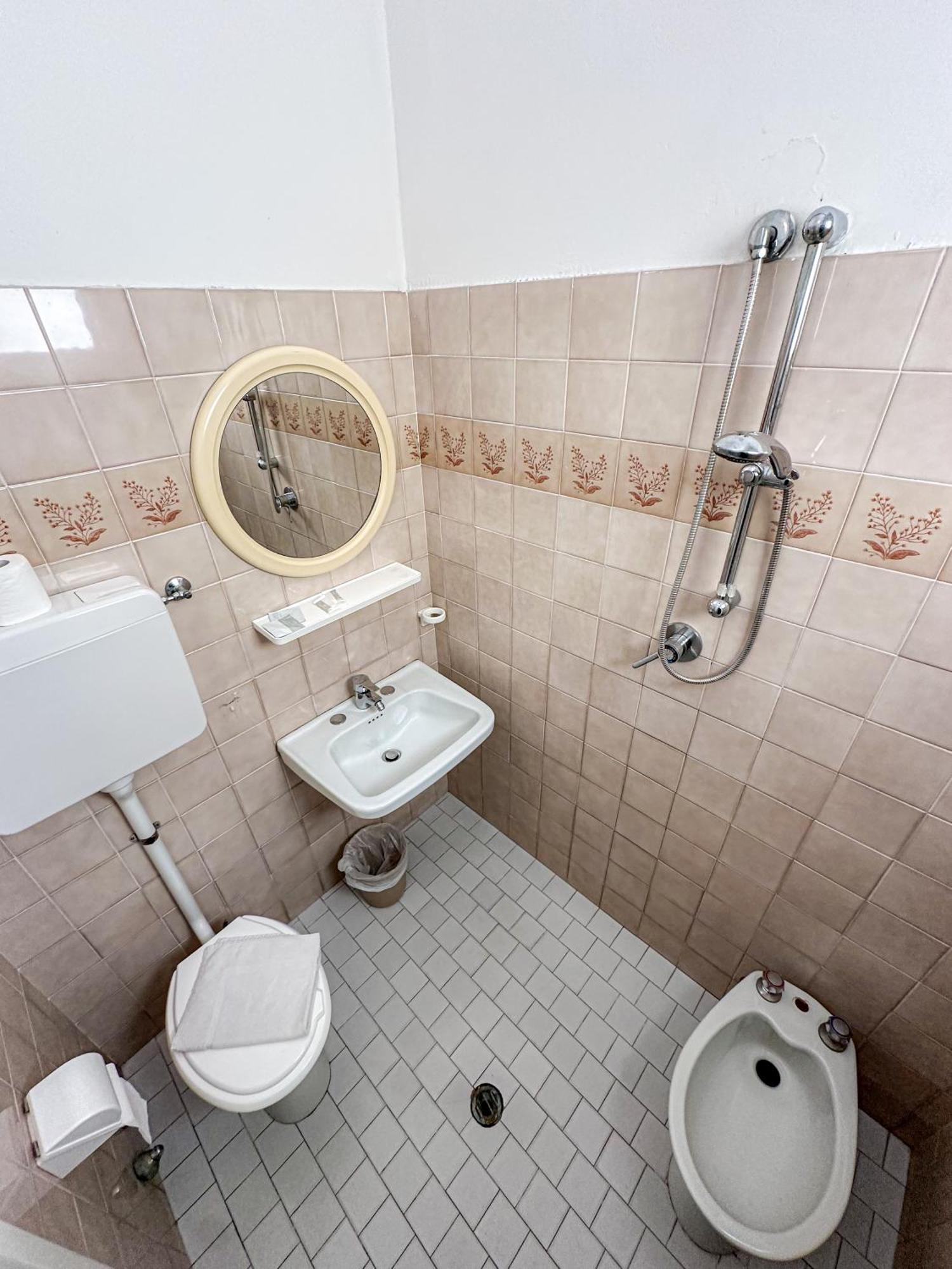 Hotel Serafini Rimini Luaran gambar